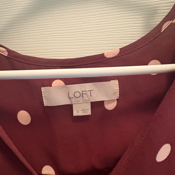 LOFT Maroon Bishop Sleeve V-Neck Peplum Top - Picture 3 of 3